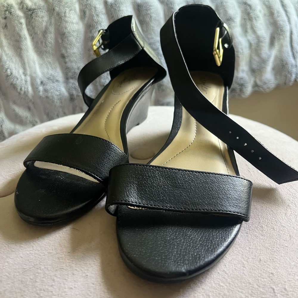 Dec flex comfort heals size 7 1/2